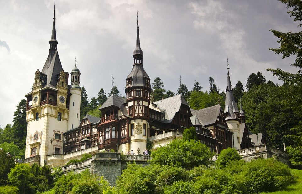 Places to explore in Romania – From the Old Town to the Romanian Lakes!